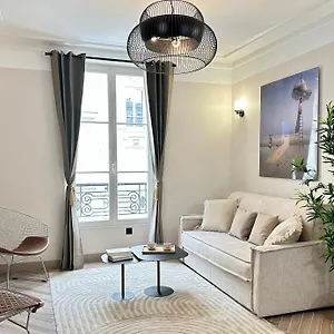 Charming With Eiffel Tower View , París Francia